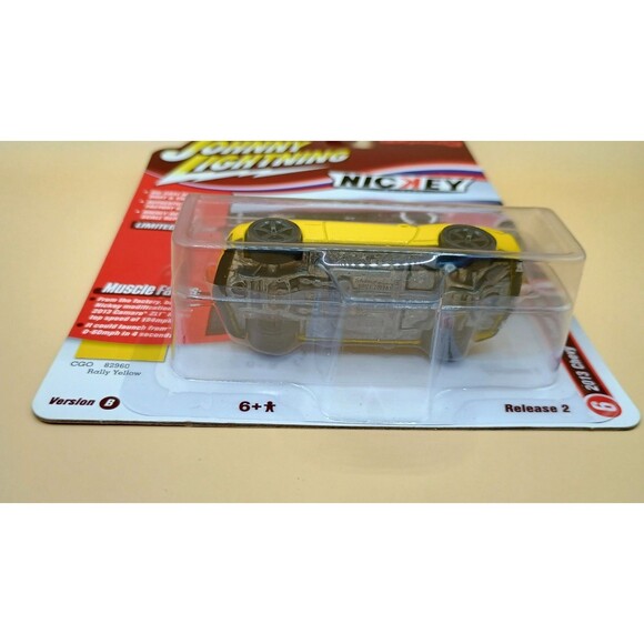 2013 Chevy Camero ZL1 Rally Gelb 1:64 Johnny Lightning JLMC030B 1:64 Diecast - Picture 6 of 6